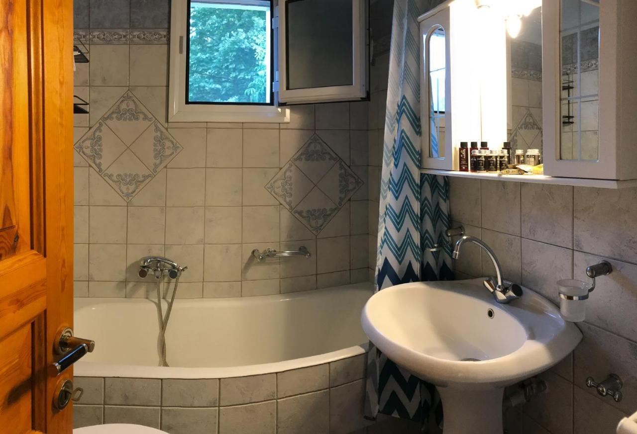 D & K Guest House Makrirrakhi Екстер'єр фото