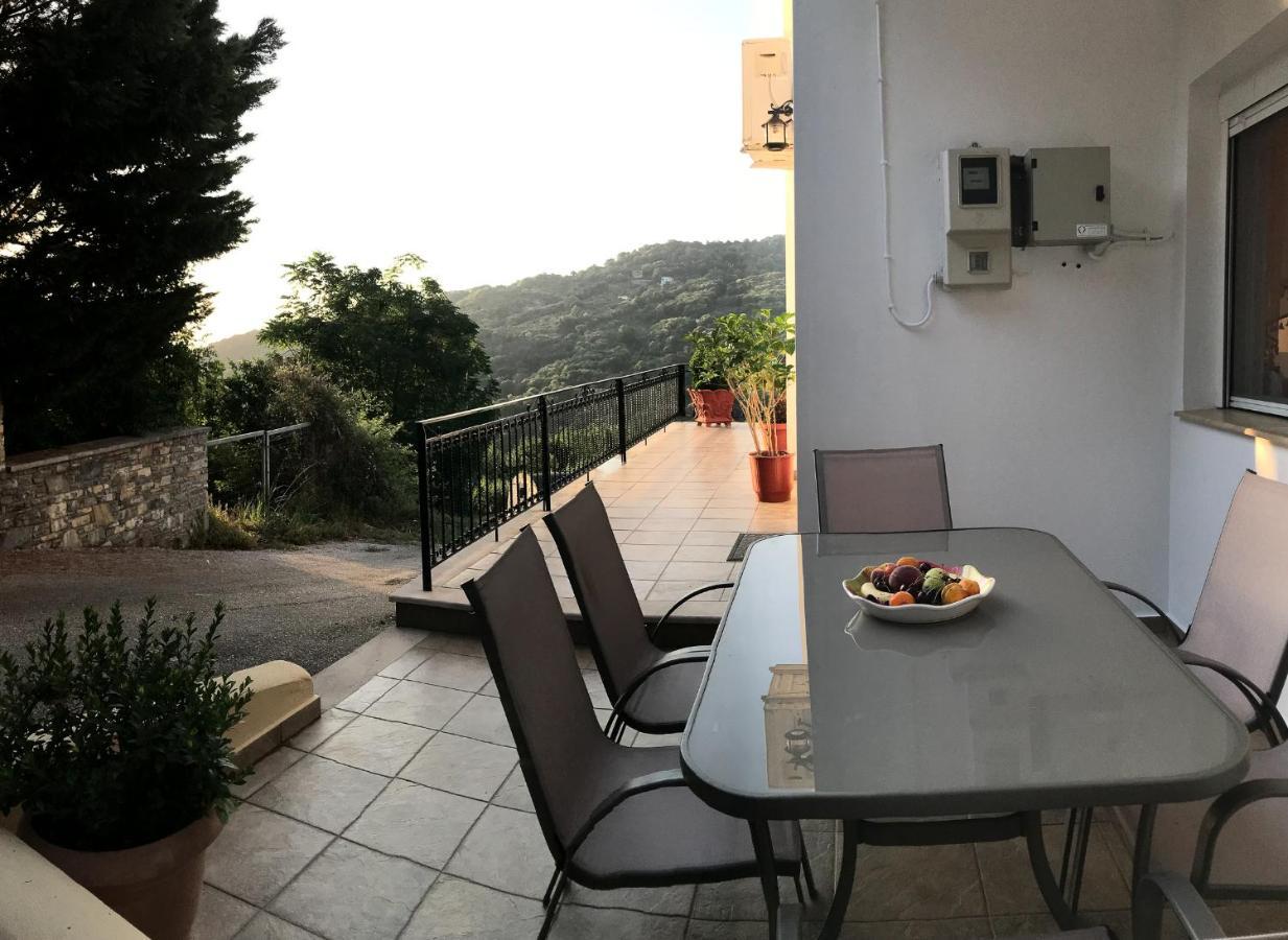 D & K Guest House Makrirrakhi Екстер'єр фото